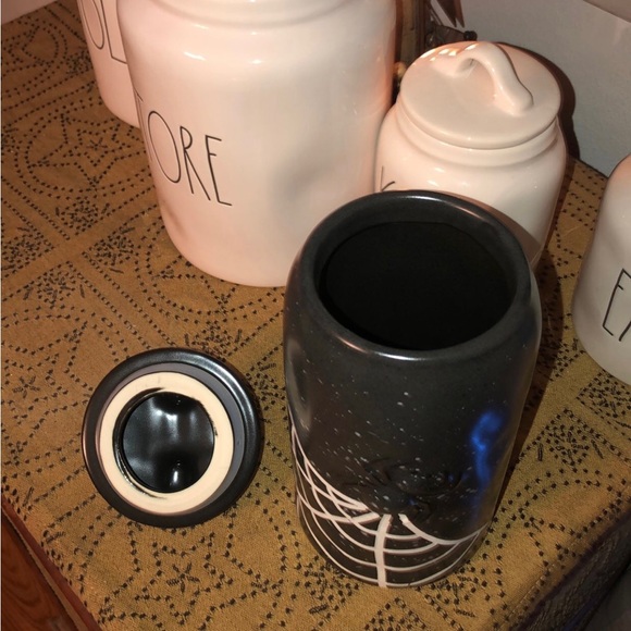 Global Design Concepts Spider & Cobweb Skinny Canister - Picture 6 of 8